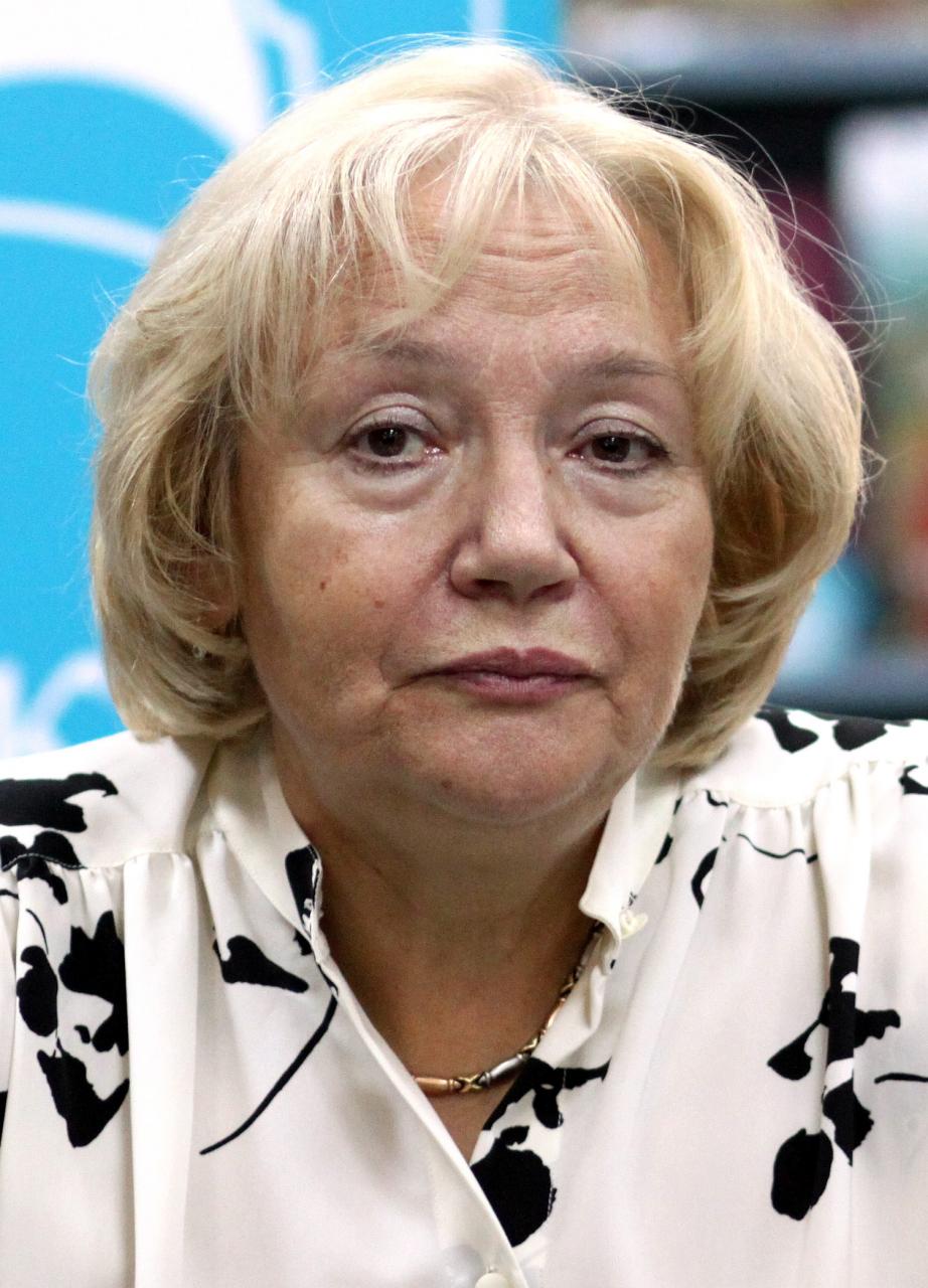 Елена Санаева