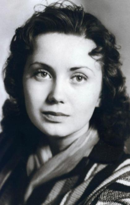 Елена Добронравова